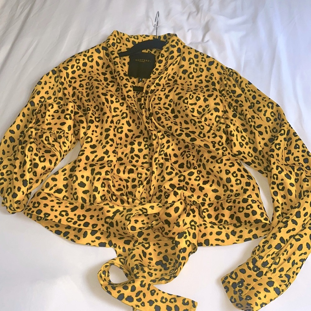 Leopard Wrap Blouse - Picture 4 of 5